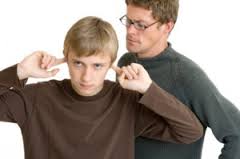 ¿ES UN MITO LA REBELDÍA ADOLESCENTE?