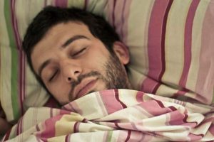 CÓMO MEJORAR LA CALIDAD DE TU SUEÑO