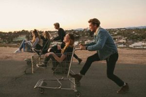 CÓMO UNIRTE A ESAS PERSONAS A LAS QUE HA