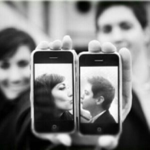 AMORES DIGITALES, ¿SON NORMALES O NO?