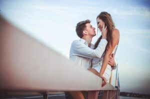 ¿QUÉ NOS ATRAE DE LOS HOMBRES MALOS?