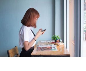 ¿CÓMO NOS INFLUYEN LAS REDES SOCIALES?